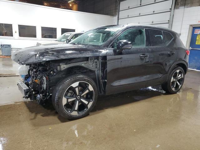  Salvage Volvo XC40