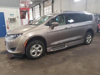  Salvage Chrysler Pacifica