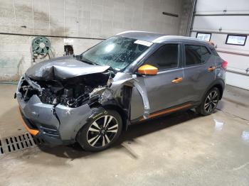  Salvage Nissan Kicks