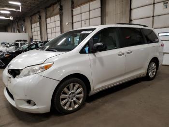  Salvage Toyota Sienna