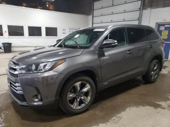  Salvage Toyota Highlander