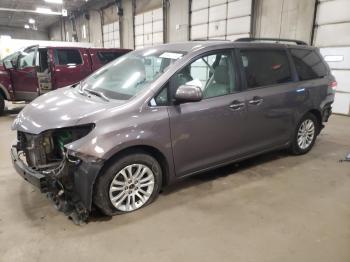  Salvage Toyota Sienna