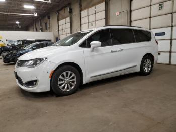  Salvage Chrysler Pacifica