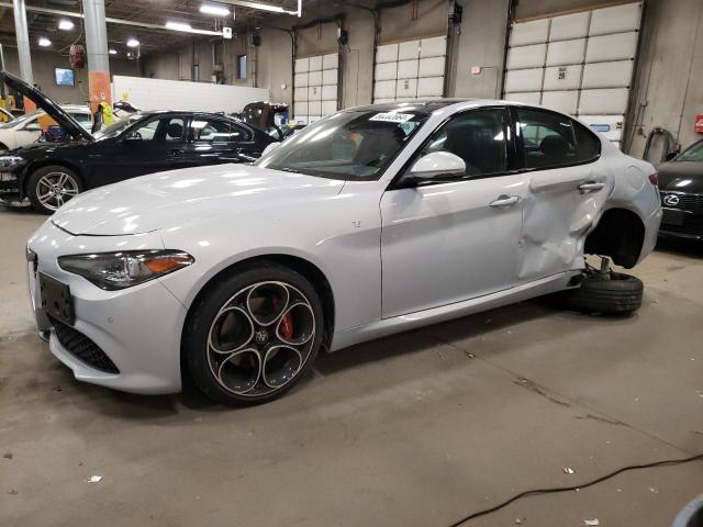  Salvage Alfa Romeo Giulia Sup