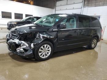  Salvage Volkswagen Routan