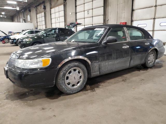  Salvage Lincoln Towncar