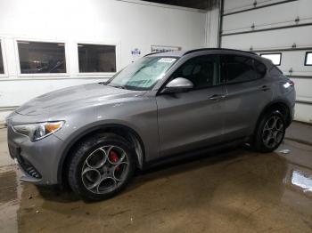  Salvage Alfa Romeo Stelvio