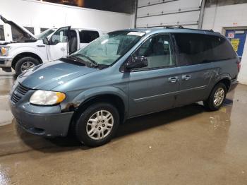  Salvage Dodge Caravan