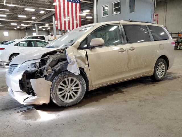  Salvage Toyota Sienna