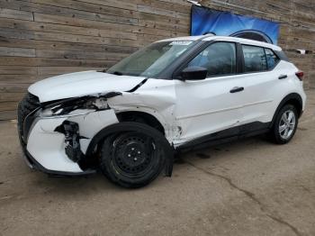  Salvage Nissan Kicks