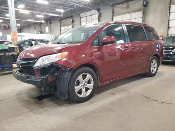  Salvage Toyota Sienna