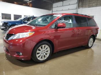  Salvage Toyota Sienna