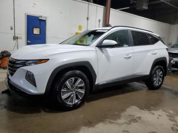  Salvage Hyundai TUCSON