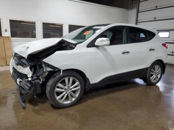  Salvage Hyundai TUCSON