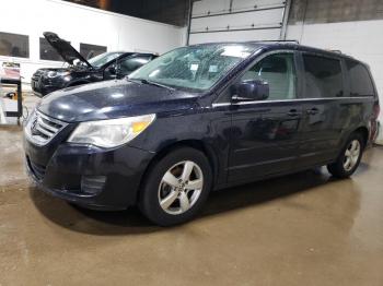  Salvage Volkswagen Routan