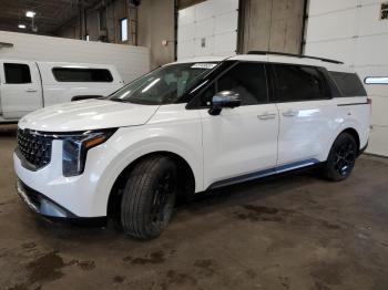  Salvage Kia Carnival
