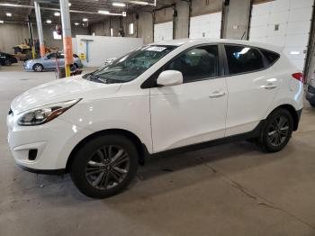  Salvage Hyundai TUCSON
