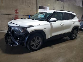  Salvage Kia Seltos