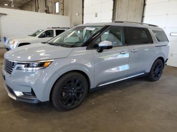  Salvage Kia Carnival