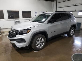  Salvage Jeep Compass