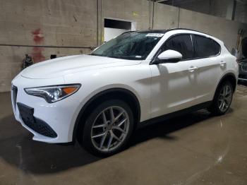  Salvage Alfa Romeo Stelvio
