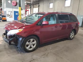  Salvage Toyota Sienna