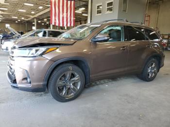  Salvage Toyota Highlander