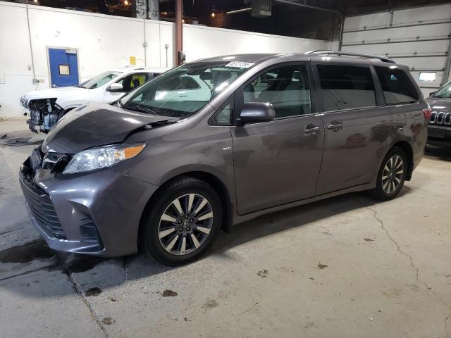  Salvage Toyota Sienna