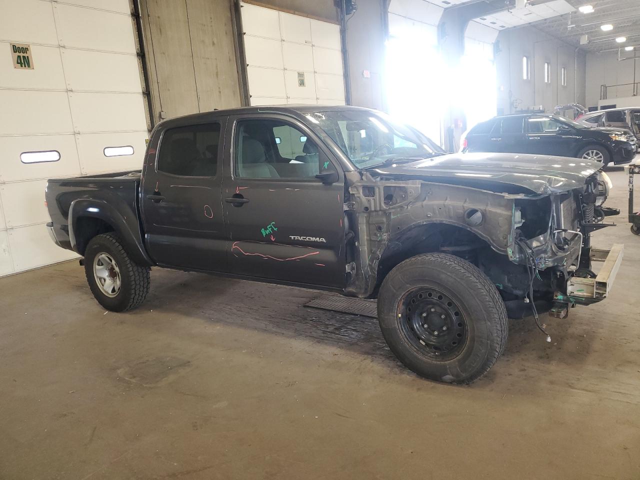 Toyota Tacoma Double Cab Image 4