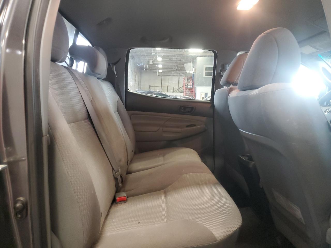 Toyota Tacoma Double Cab Image 9