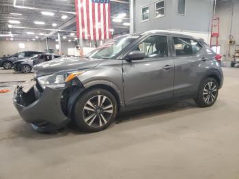  Salvage Nissan Kicks