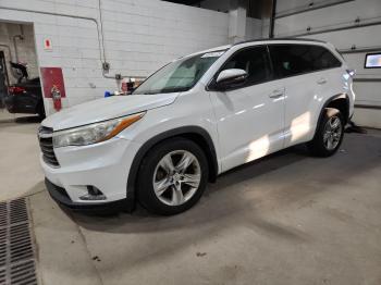  Salvage Toyota Highlander