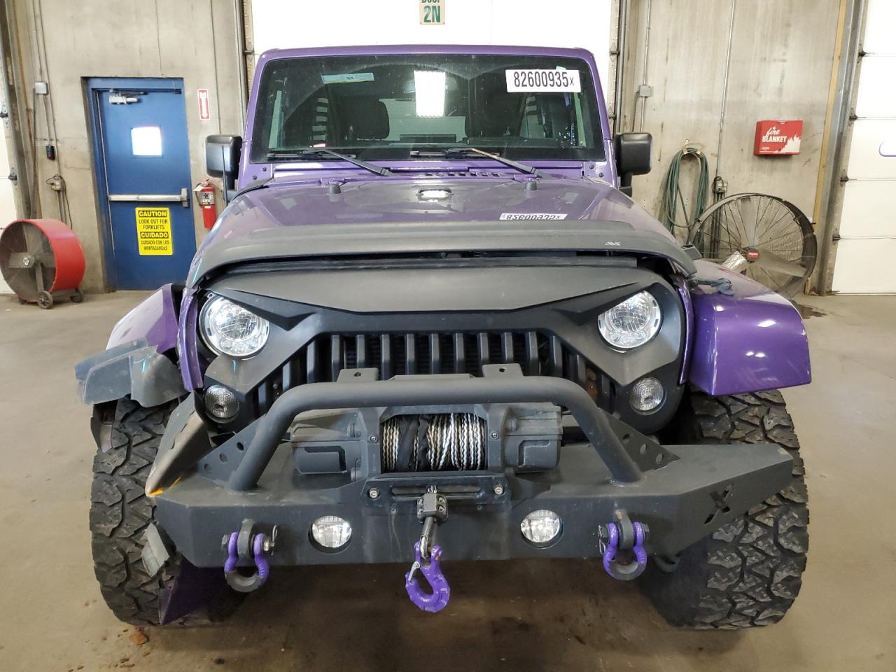 Jeep Wrangler Sahara Image 6