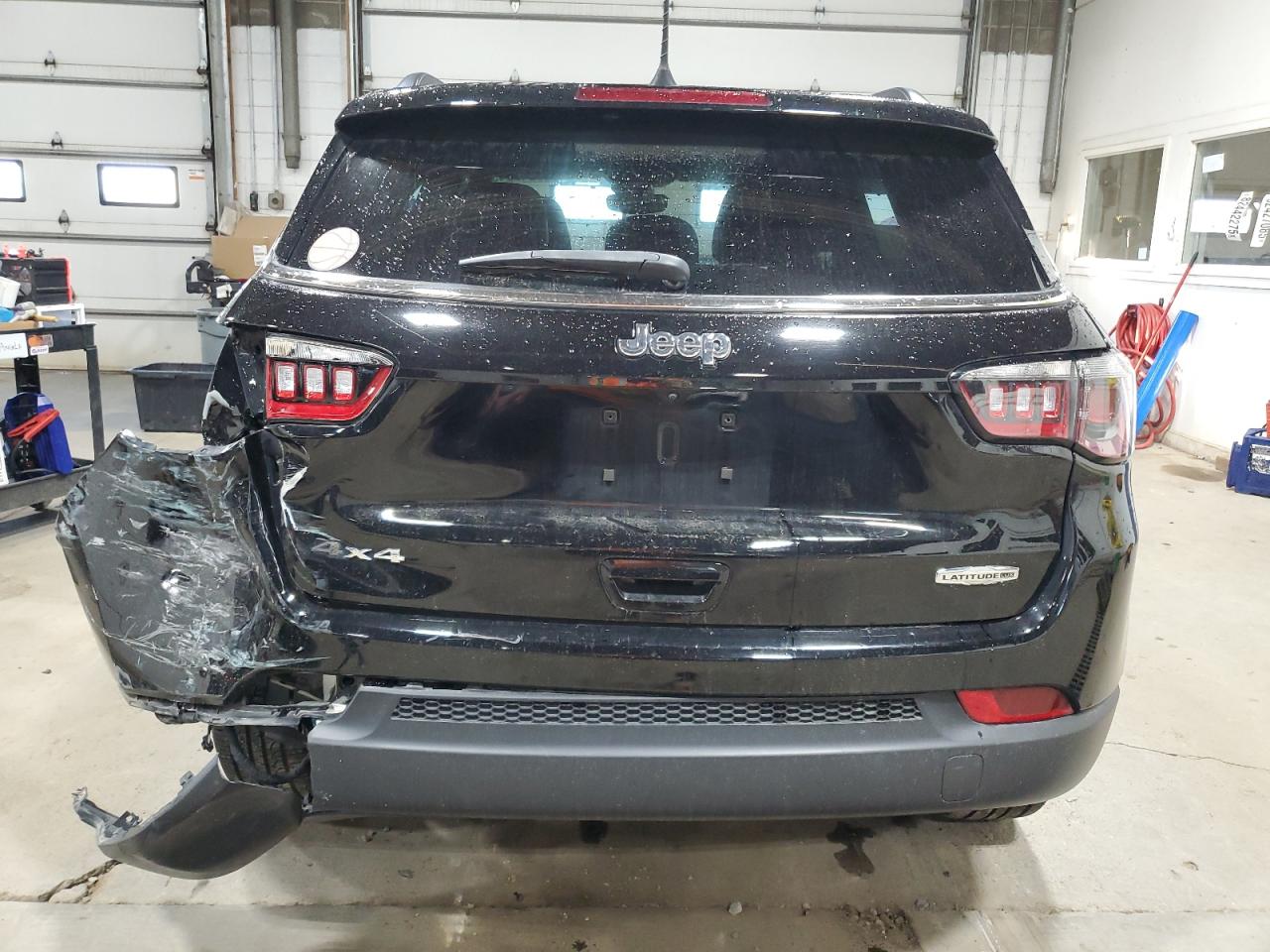 Jeep Compass Latitude Lux Image 12