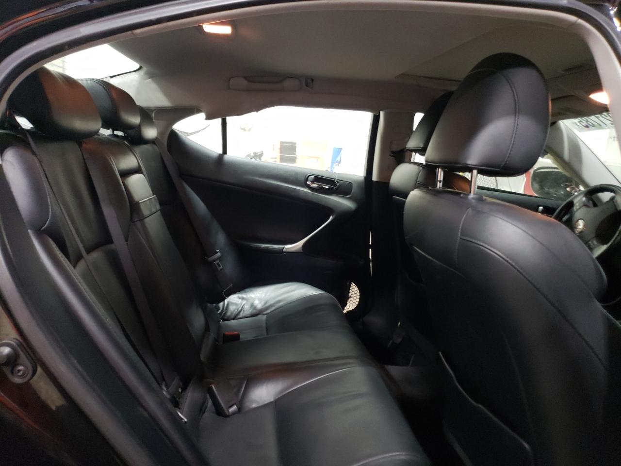 Lexus Is 250 Image 11