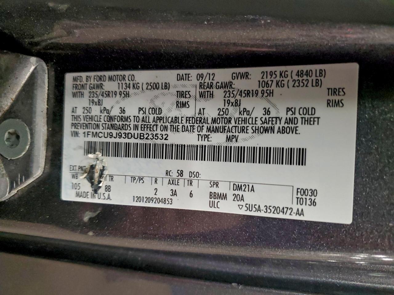 Ford Escape Titanium Image 13