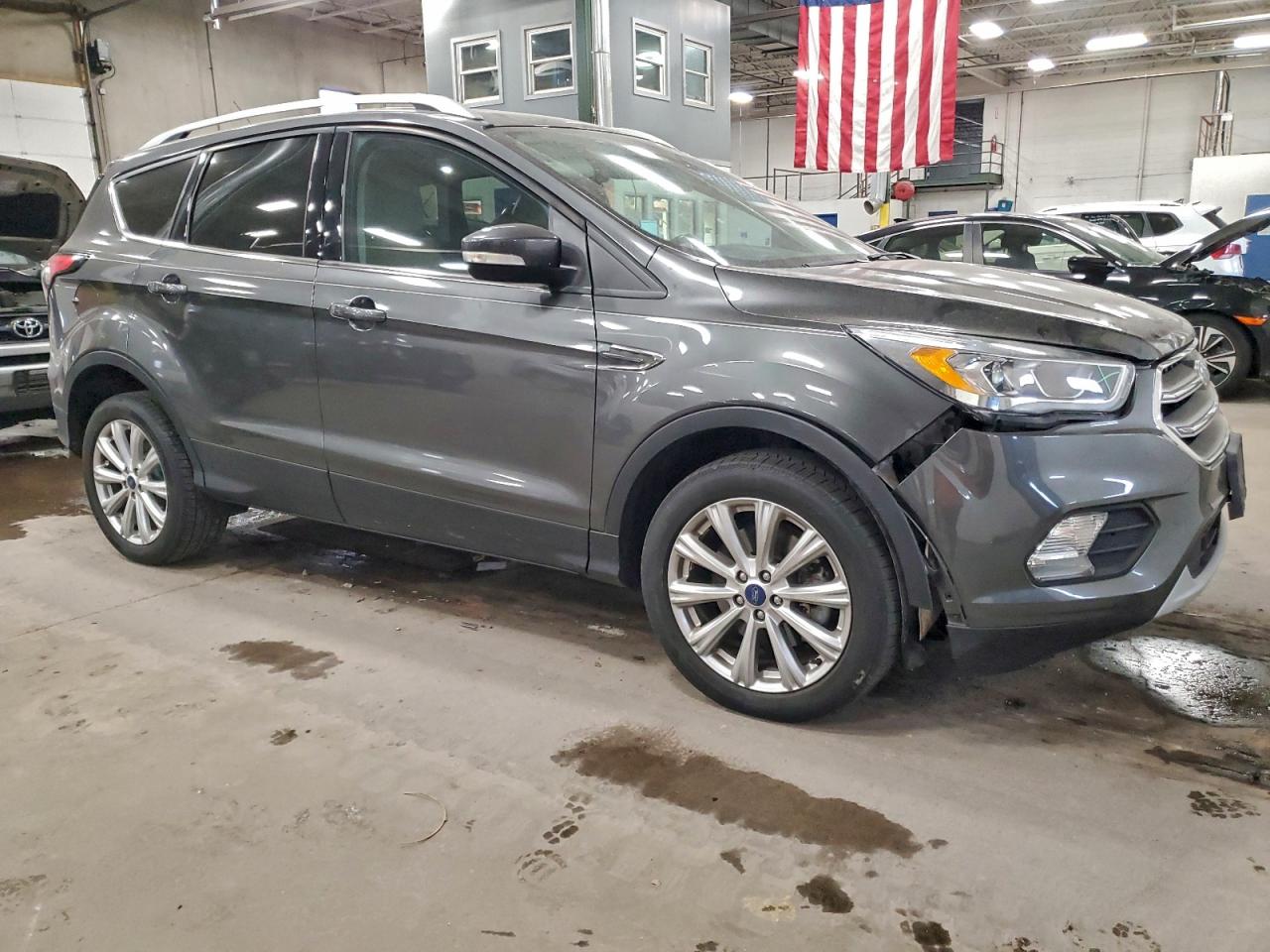 Ford Escape Titanium Image 9