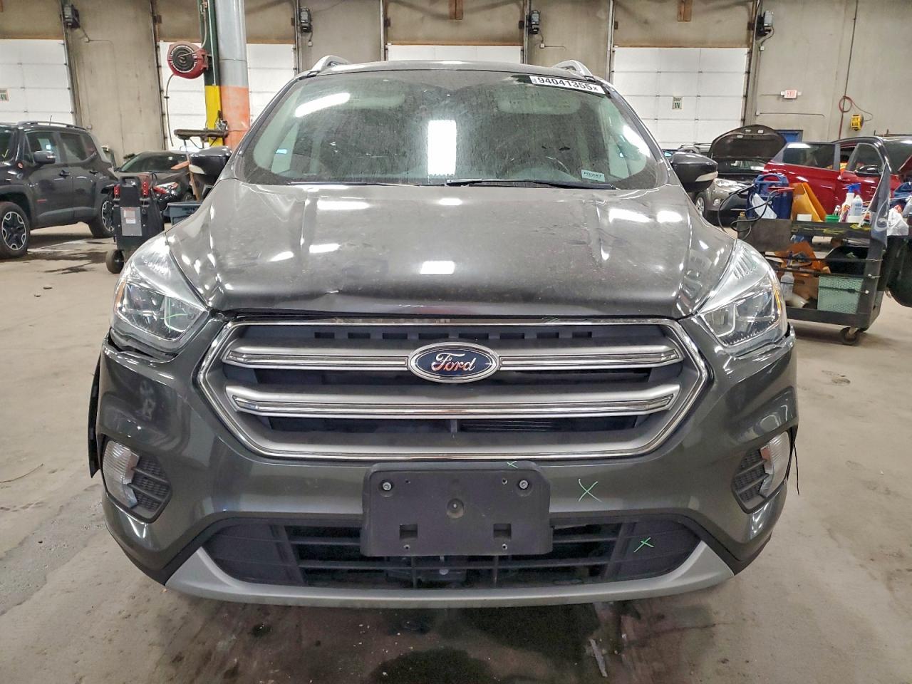 Ford Escape Titanium Image 2