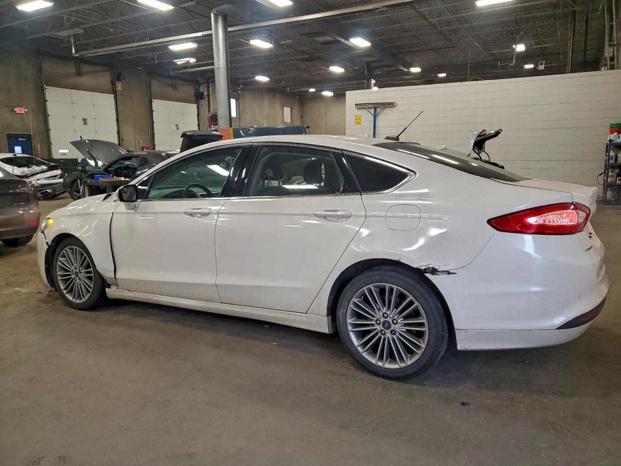 Ford Fusion Se Image 6