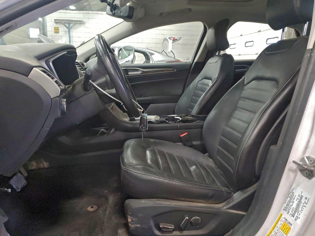 Ford Fusion Se Image 4