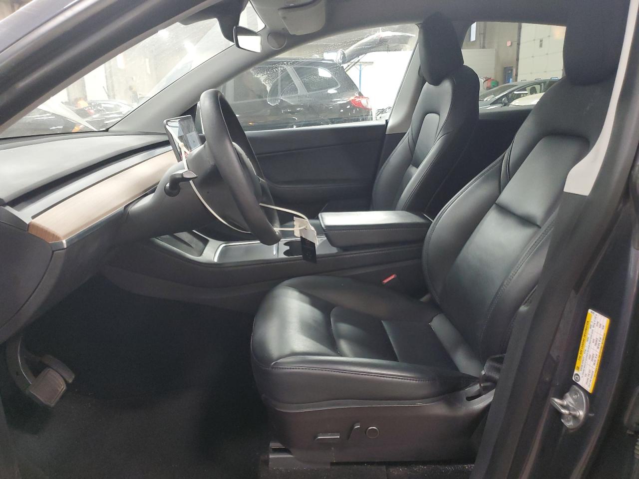 Tesla Model Y Image 9