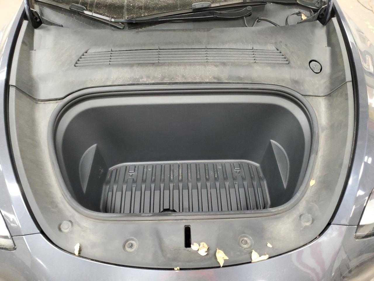 Tesla Model Y Image 13