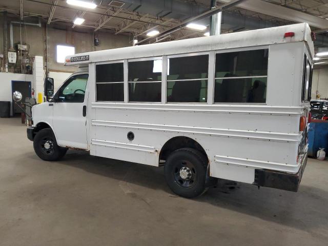Chevrolet Express Image 2