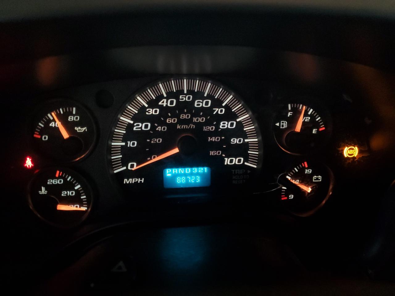 Chevrolet Express Image 4