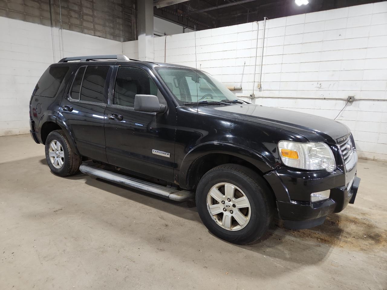 Ford Explorer Xlt Image 5