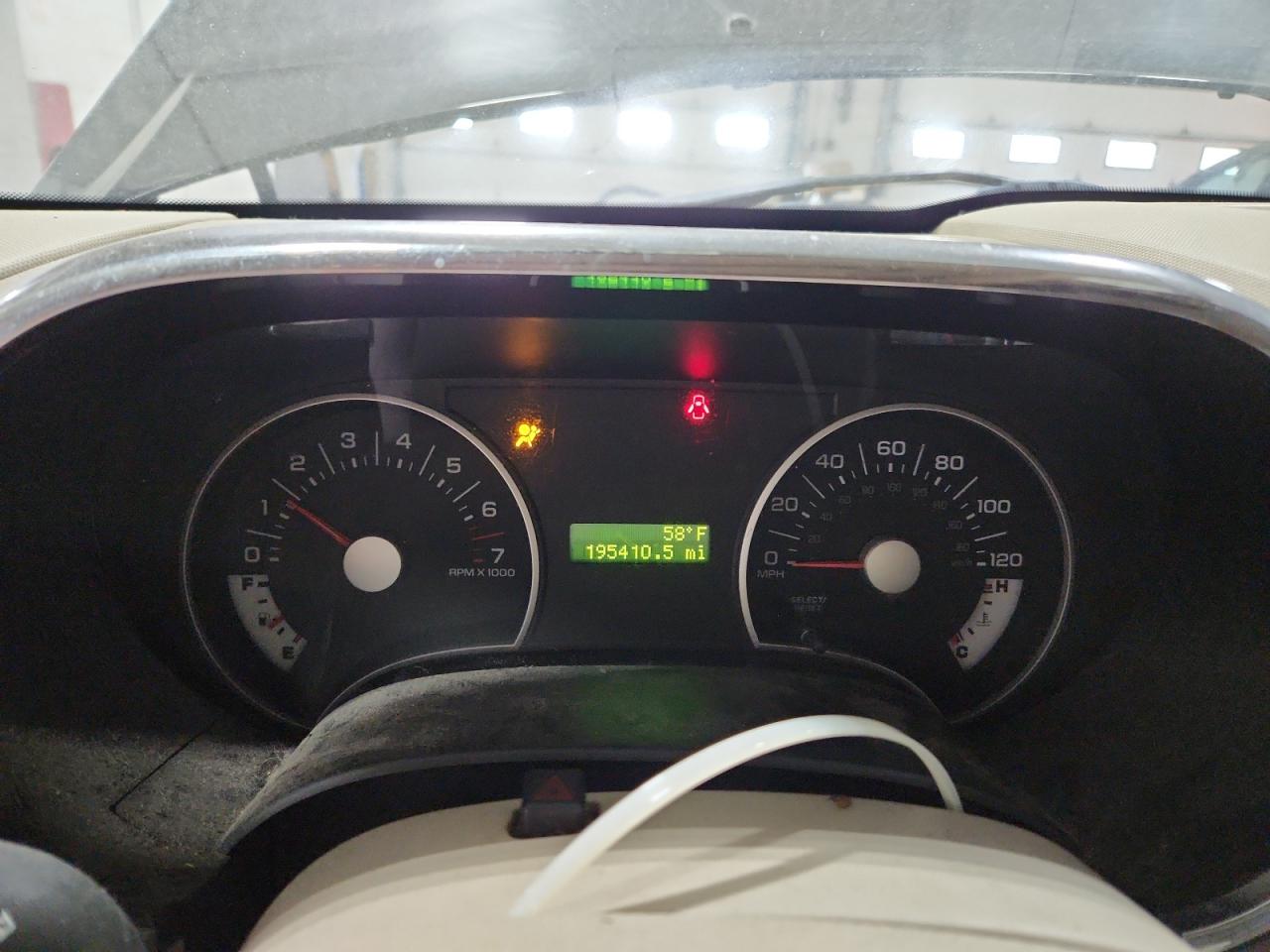 Ford Explorer Xlt Image 10