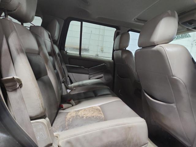 Ford Explorer Xlt Image 11