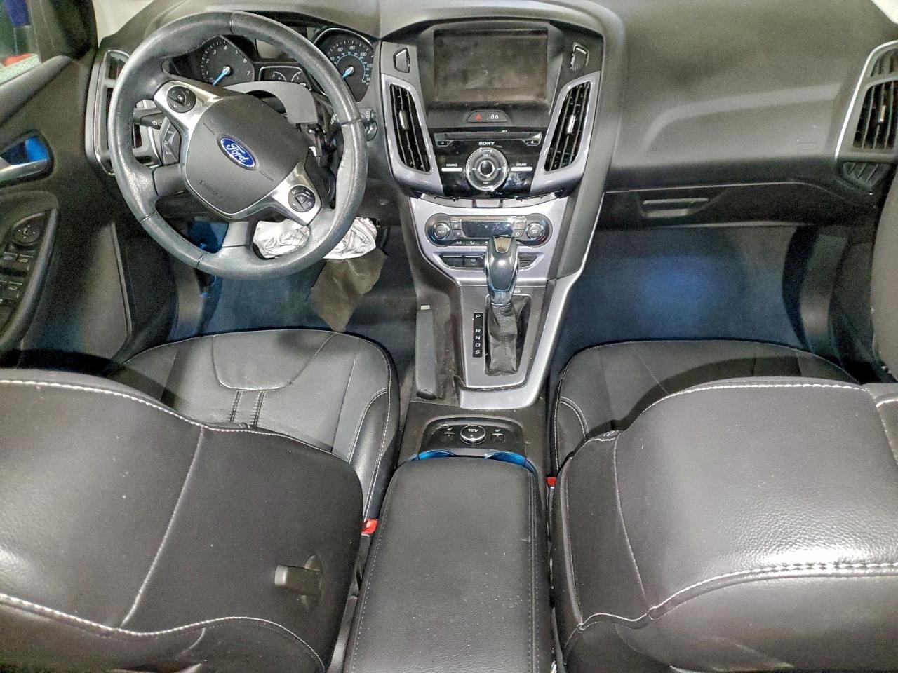 Ford Focus Titanium Image 9