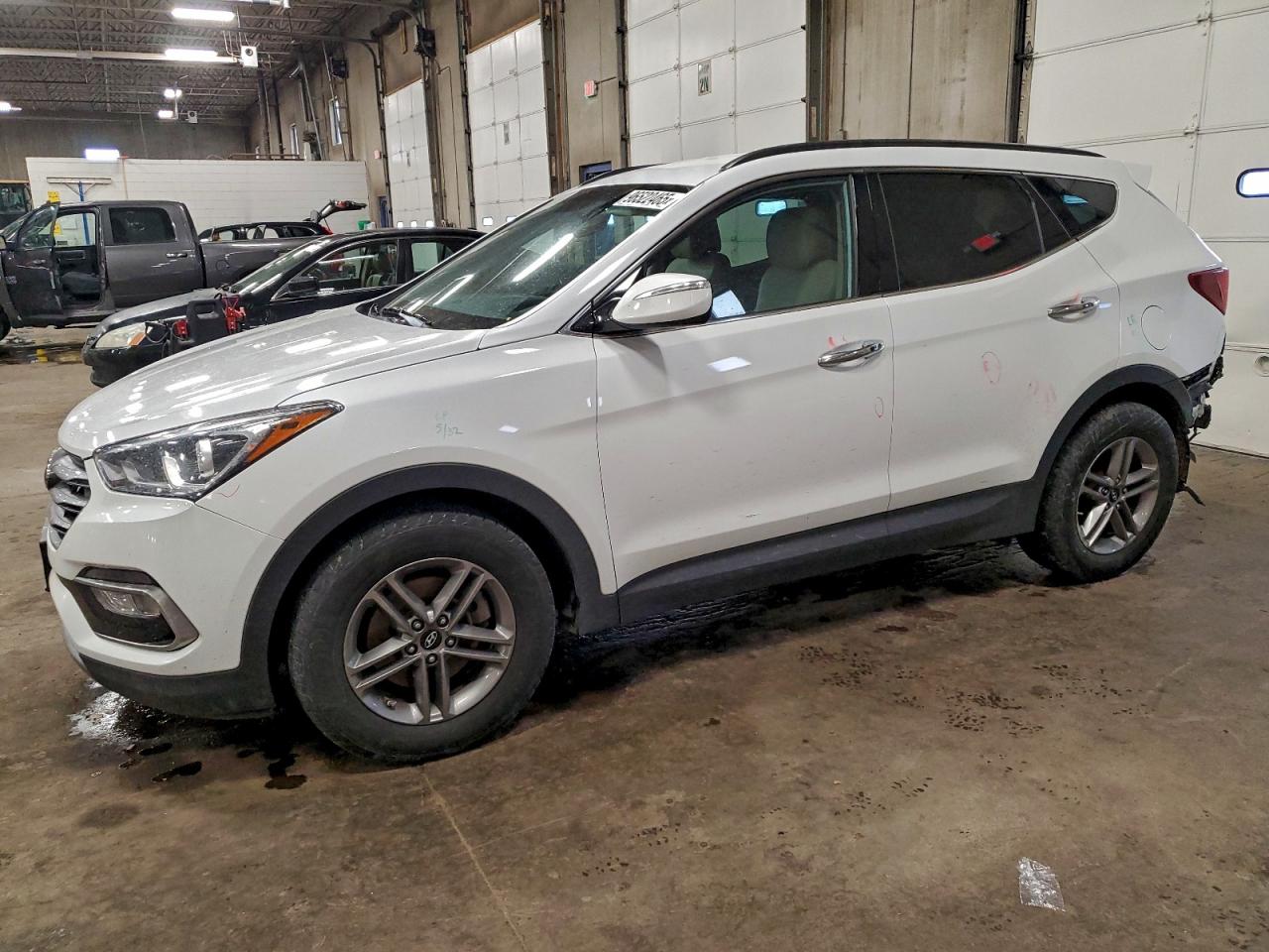Hyundai SANTA FE Image 1