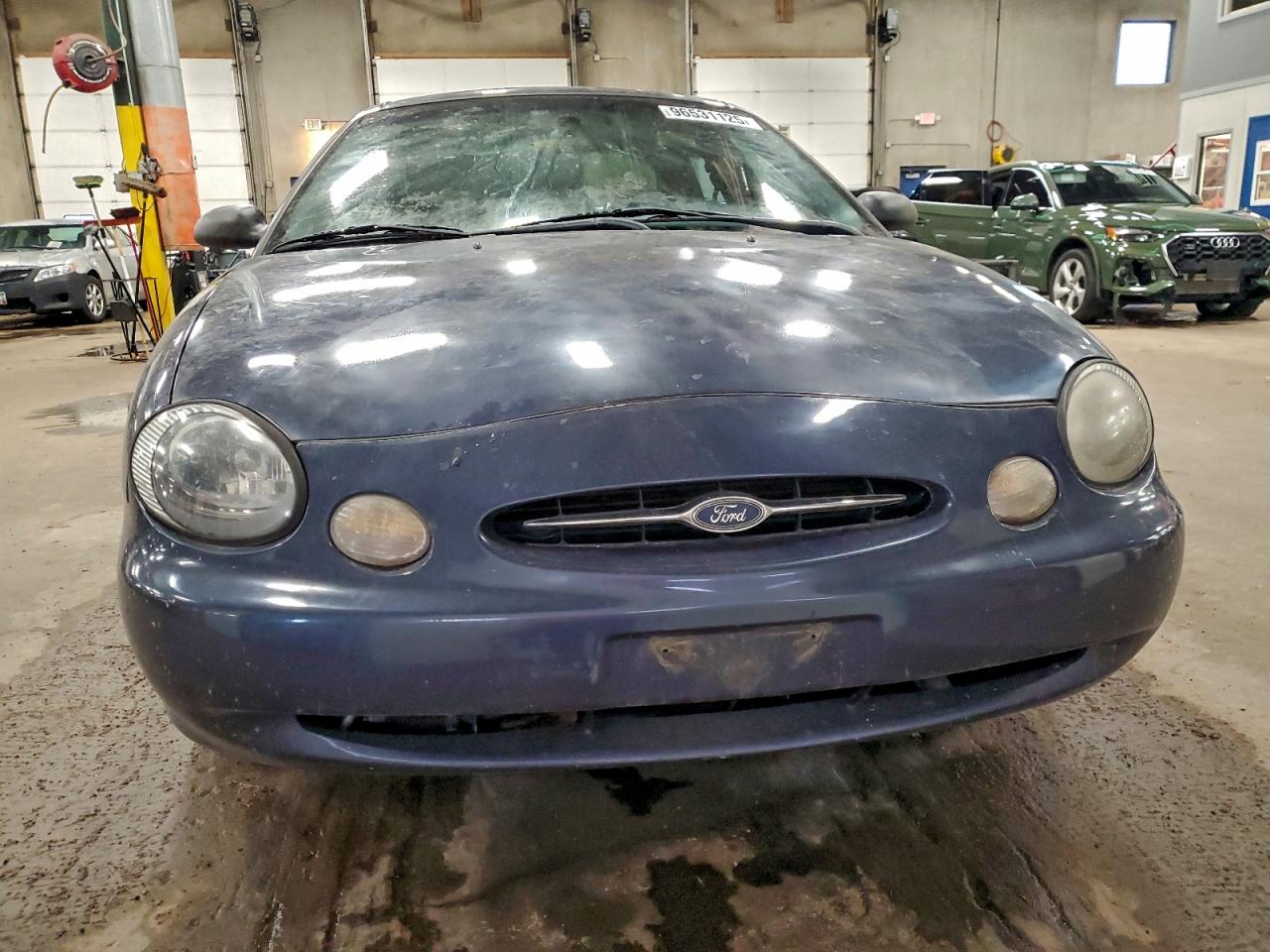 Ford Taurus Lx Image 3